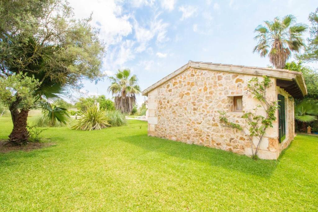 Holiday home Charming With A/c And Wifi *