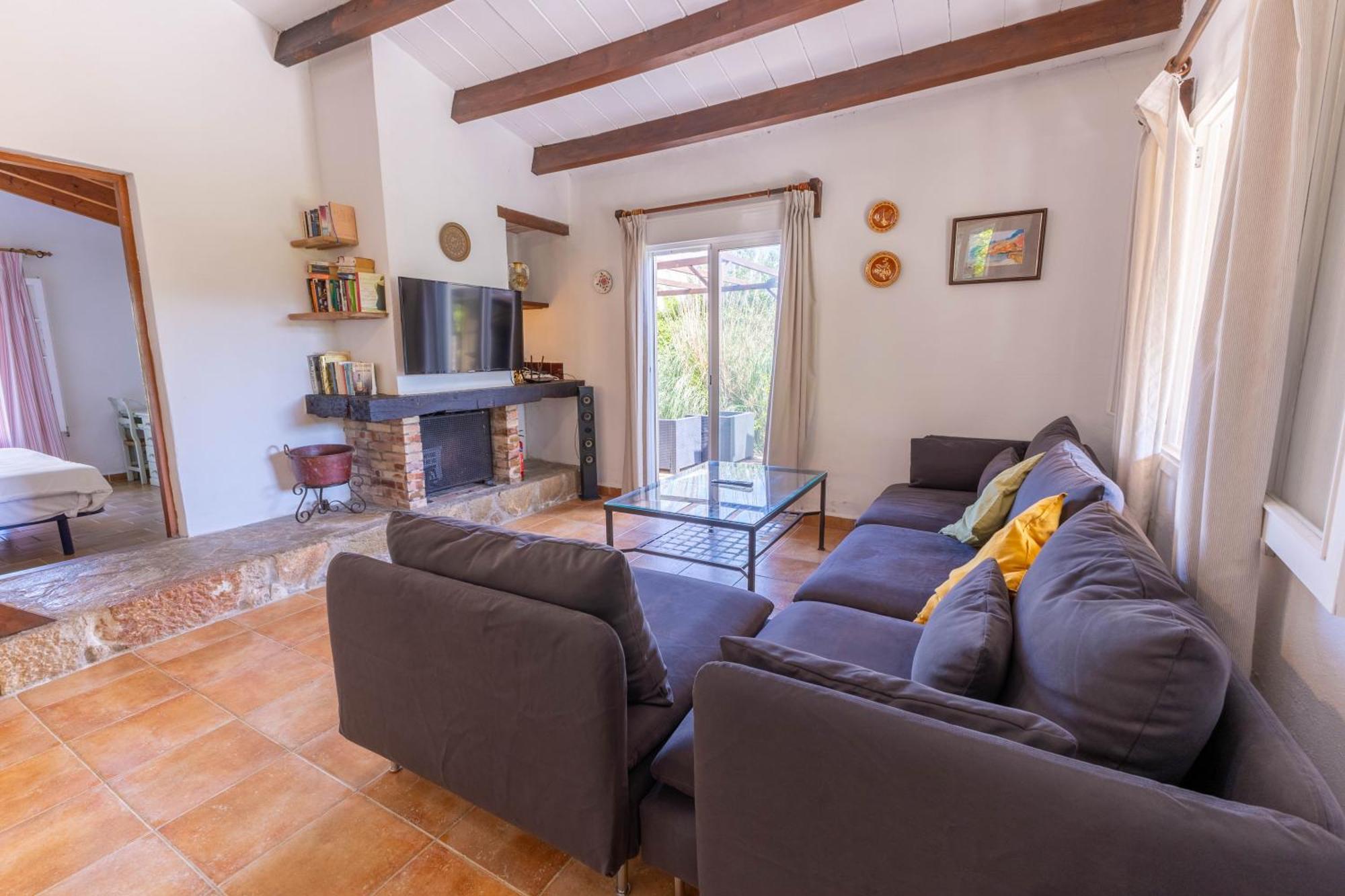 Charming With A/c And Wifi Holiday home